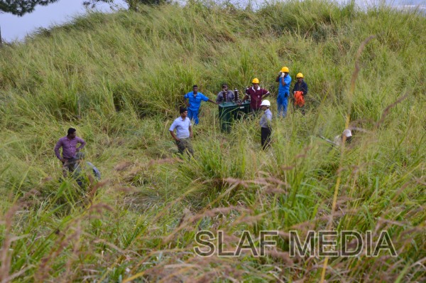 Sri
Lanka Air Force conducts underslung operation at Hanthane Hill